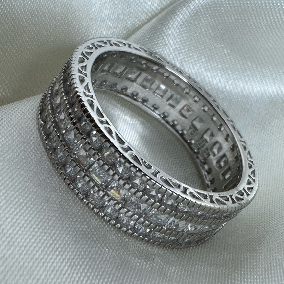STERLING SILVER TRIPLE ROW ETERNITY BAND SIZE 9 - Picture 3 of 17